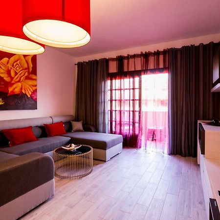 Spacious & Stylish Apartment Los Cristianos ロスクリスティアーノス エクステリア 写真