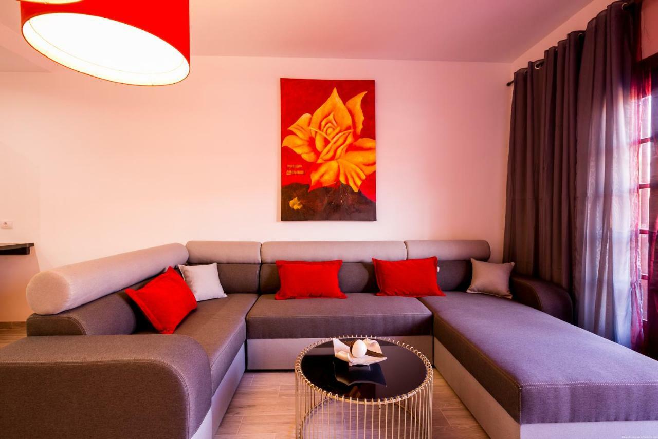 Spacious & Stylish Apartment Los Cristianos ロスクリスティアーノス エクステリア 写真