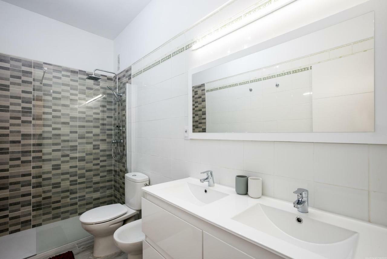 Spacious & Stylish Apartment Los Cristianos ロスクリスティアーノス エクステリア 写真